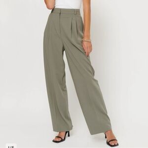 Straight Leg BLACK Pleaded Dress Pants (Size: 8)